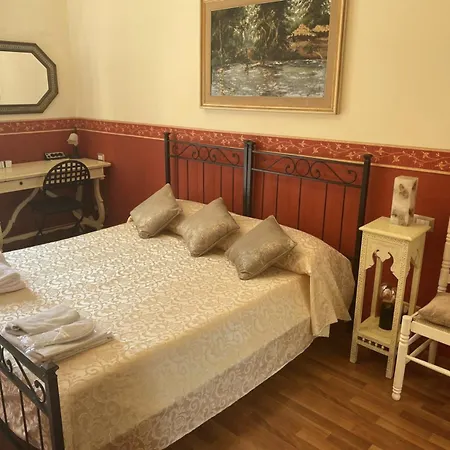Domus Annia Guest House, The Amazing Colosseum * Rzym