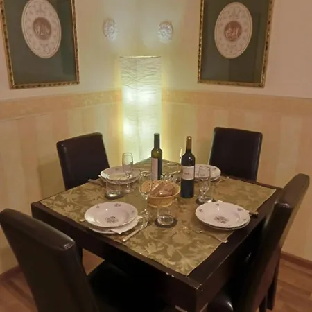Domus Annia Guest House, The Amazing Colosseum Apartament *