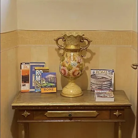 Apartament Domus Annia Guest House, The Amazing Colosseum Rzym