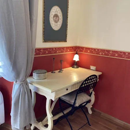 Domus Annia Guest House, The Amazing Colosseum Rzym