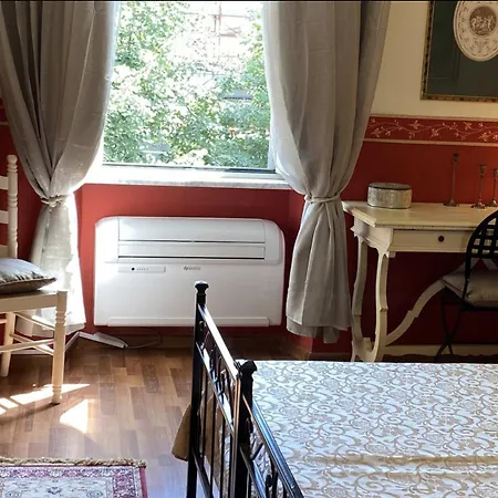 Apartament Domus Annia Guest House, The Amazing Colosseum *