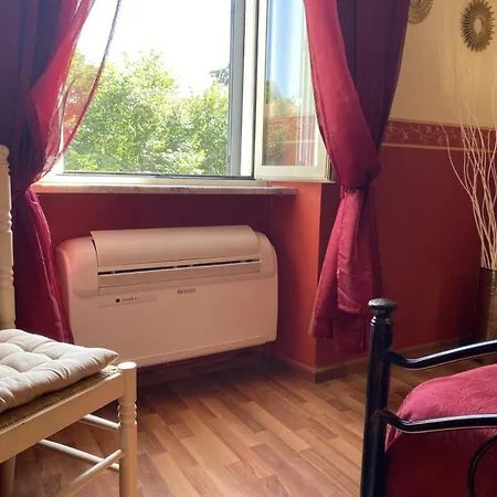Apartament Domus Annia Guest House, The Amazing Colosseum *