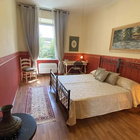 Apartament Domus Annia Guest House, The Amazing Colosseum Rzym